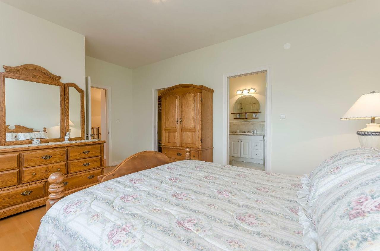 Apartment Canada Dream Vacation ซรีมา ภายนอก รูปภาพ