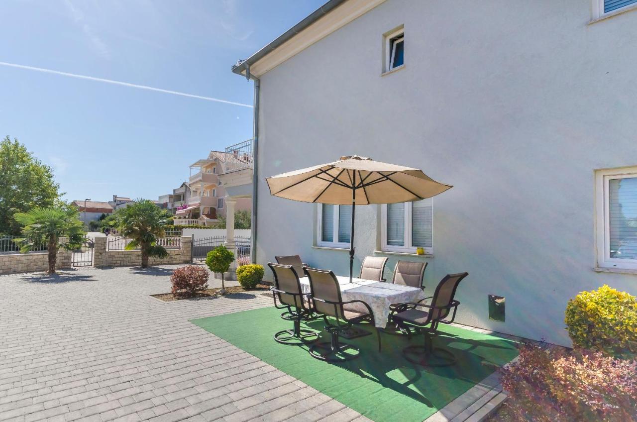 Apartment Canada Dream Vacation ซรีมา ภายนอก รูปภาพ